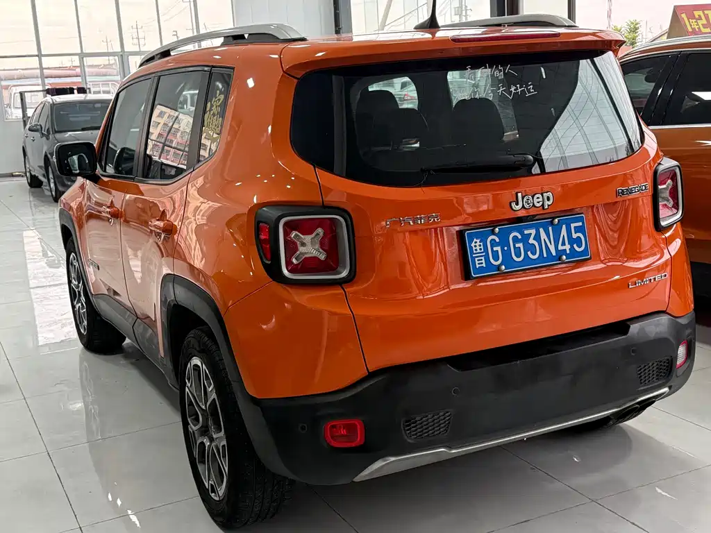 Jeep Renegade — миниатюра 8