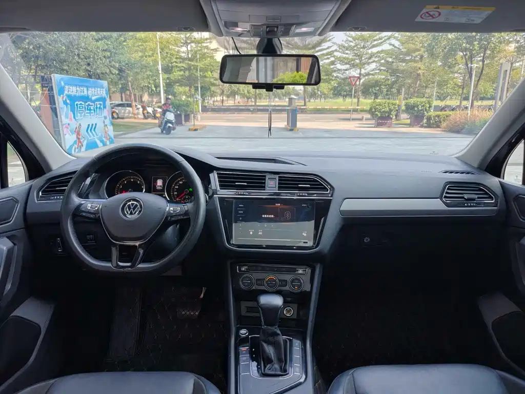 Volkswagen Tiguan L — миниатюра 8