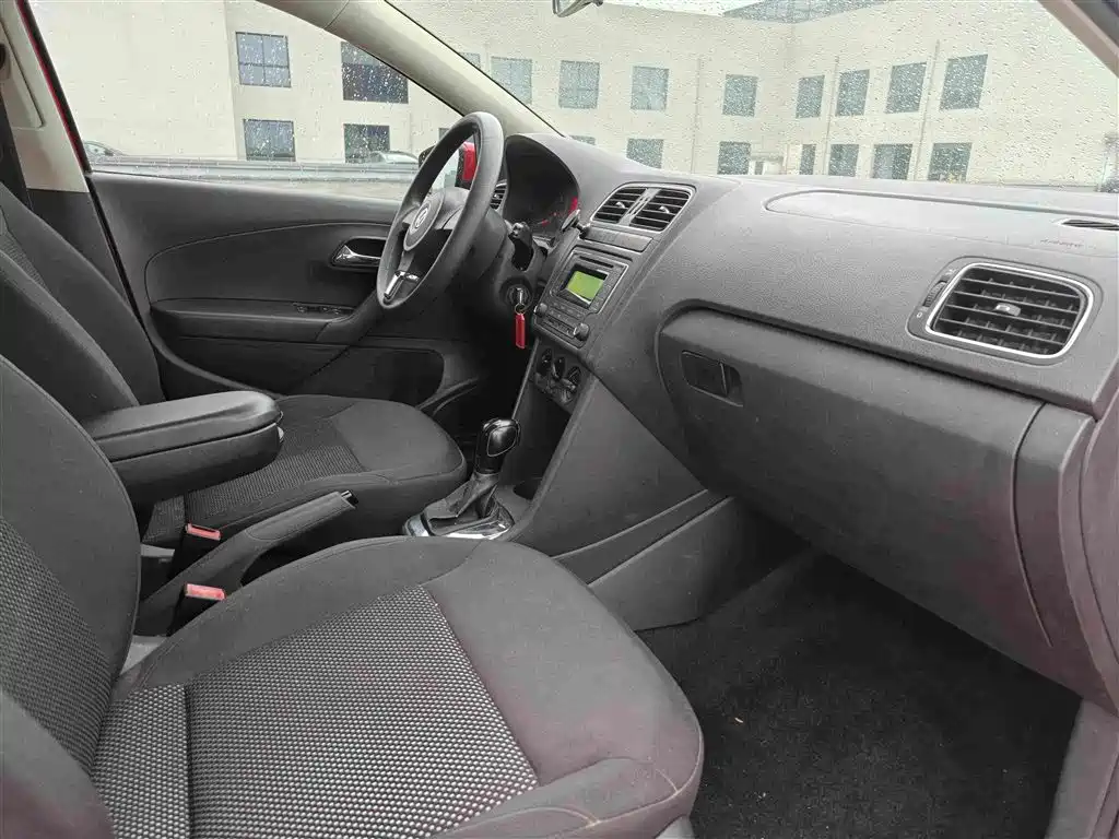 Volkswagen Polo — миниатюра 14