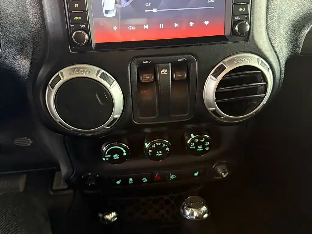 Jeep Wrangler — миниатюра 4