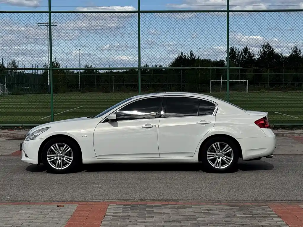 Infiniti G — миниатюра 3