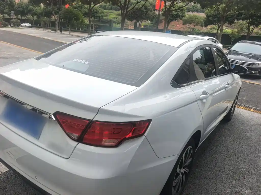 Geely Emgrand GL — миниатюра 7