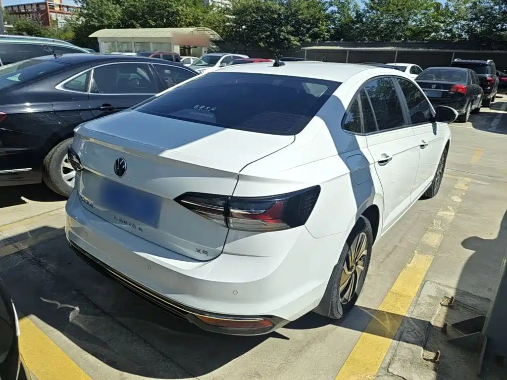Volkswagen Lavida — миниатюра 7