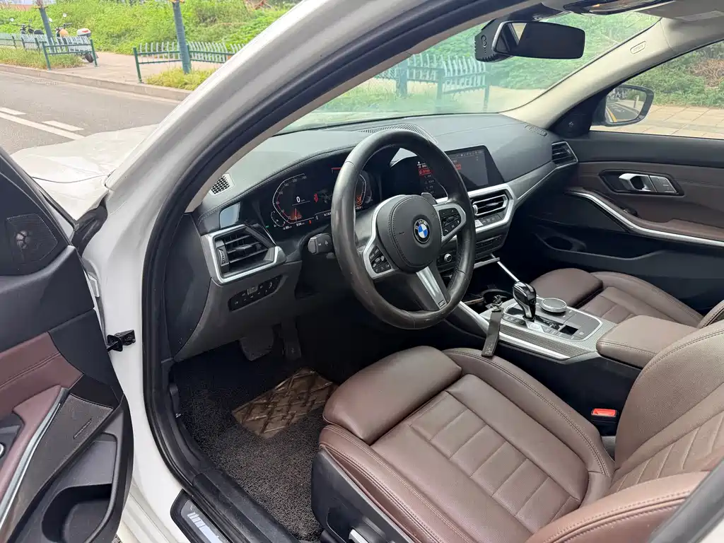 BMW 3 Series — миниатюра 4