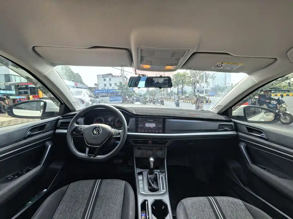 Volkswagen Lavida 2022 1.5L AT