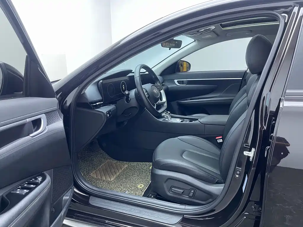 Hyundai Mistra — миниатюра 13