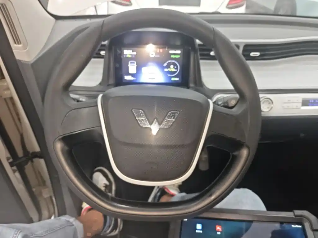 Wuling MINIEV — миниатюра 11