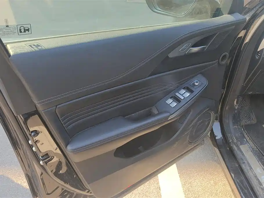 WEI PAI WEI BRAND VV5