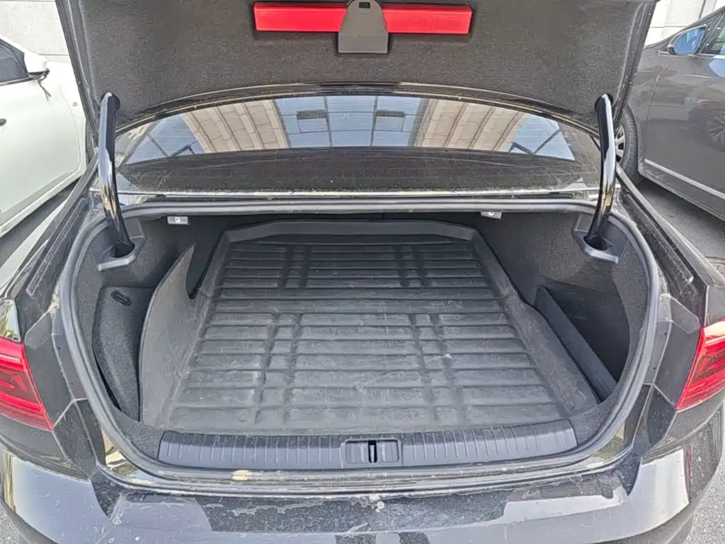 Volkswagen Magotan PHEV — миниатюра 19