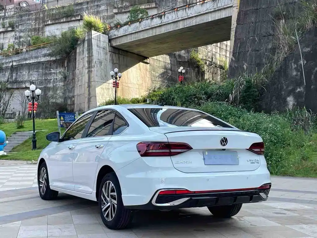 Volkswagen Lavida — миниатюра 8