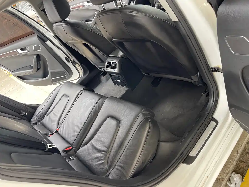 Audi A4L — миниатюра 13