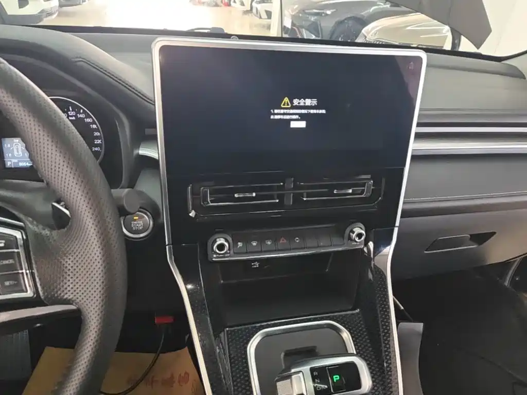 Haval M6 — миниатюра 13