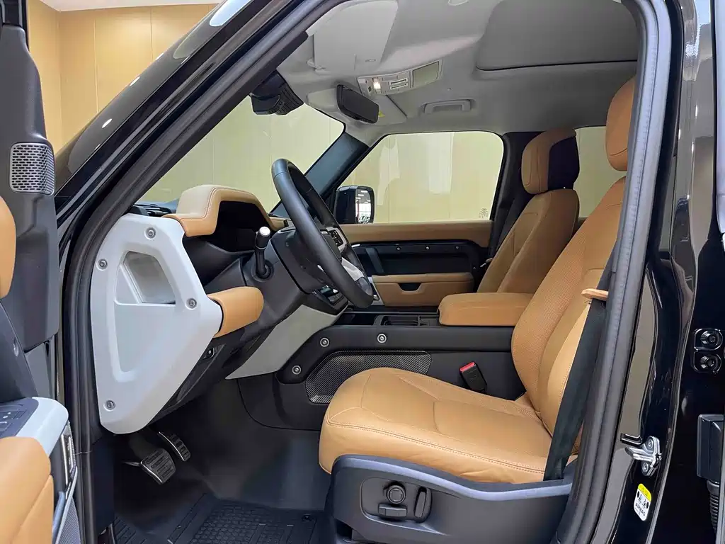 Land Rover Defender — миниатюра 4