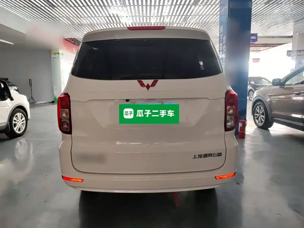Wuling Hongguang — миниатюра 6