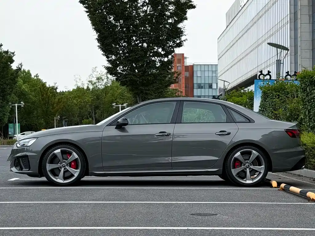 Audi S4 — миниатюра 3