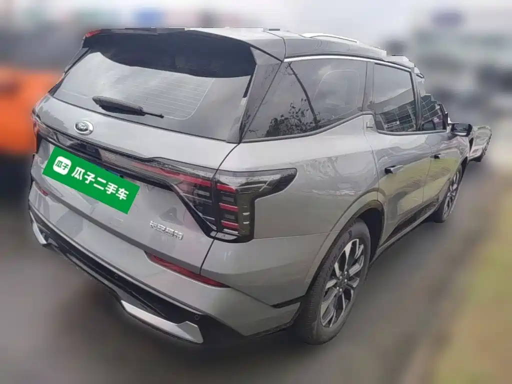 Ford Edge — миниатюра 10