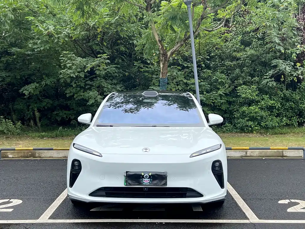 NIO ET5 — миниатюра 2
