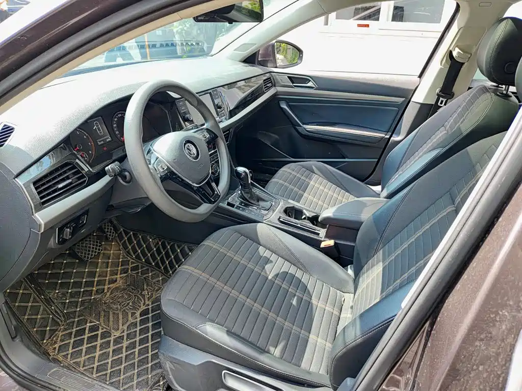 Volkswagen Lavida — миниатюра 7