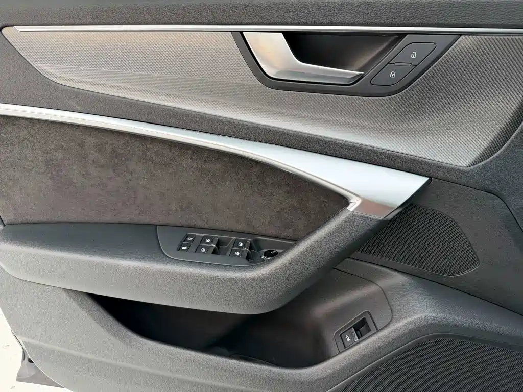 Audi A6L — миниатюра 16