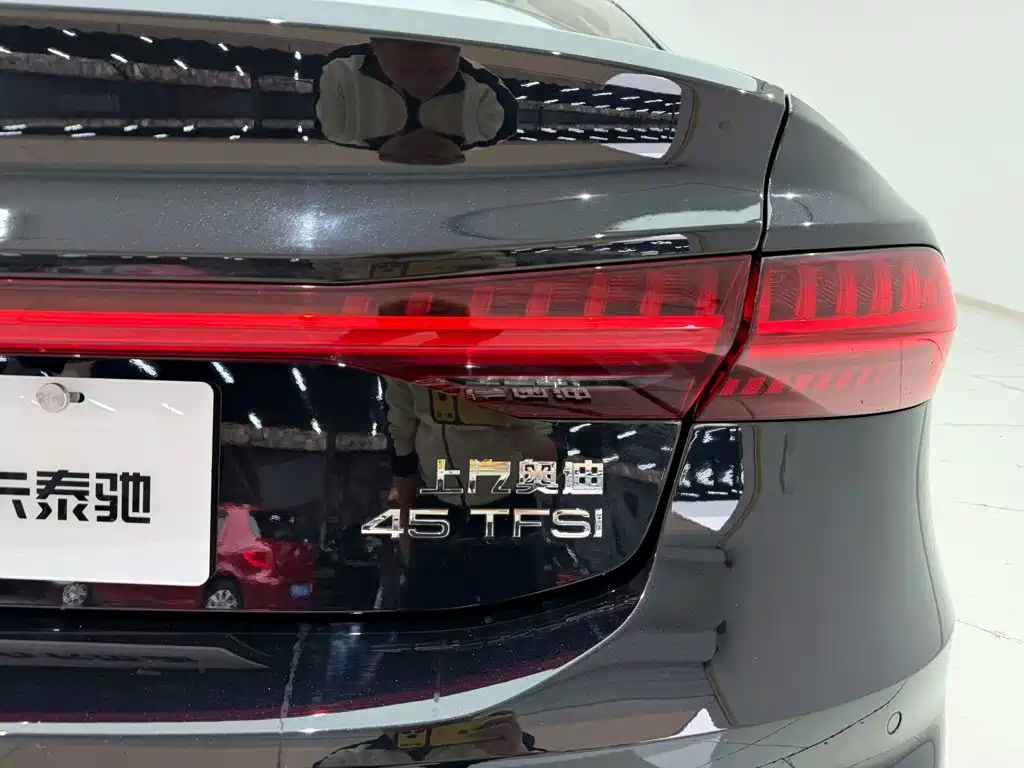 Audi A7L — миниатюра 10