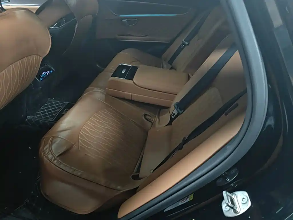 BYD Han — миниатюра 17