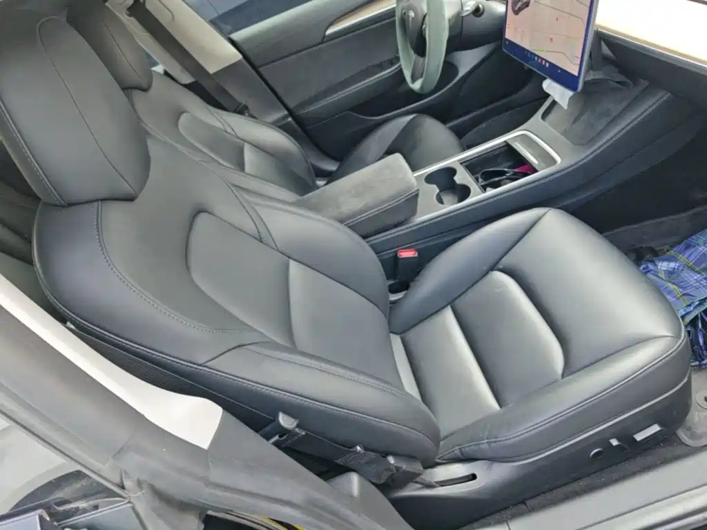 Tesla Model 3 — миниатюра 25