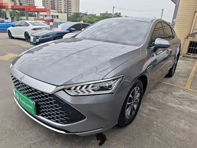 2025 BYD Qin
