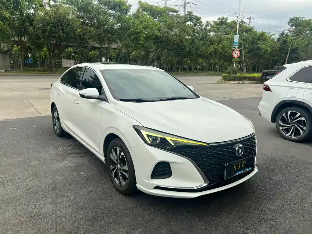 Changan Eado — миниатюра 3