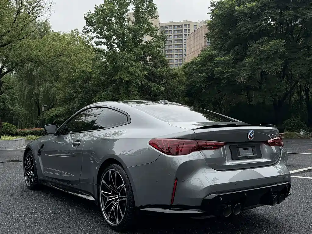 BMW M4 — миниатюра 7