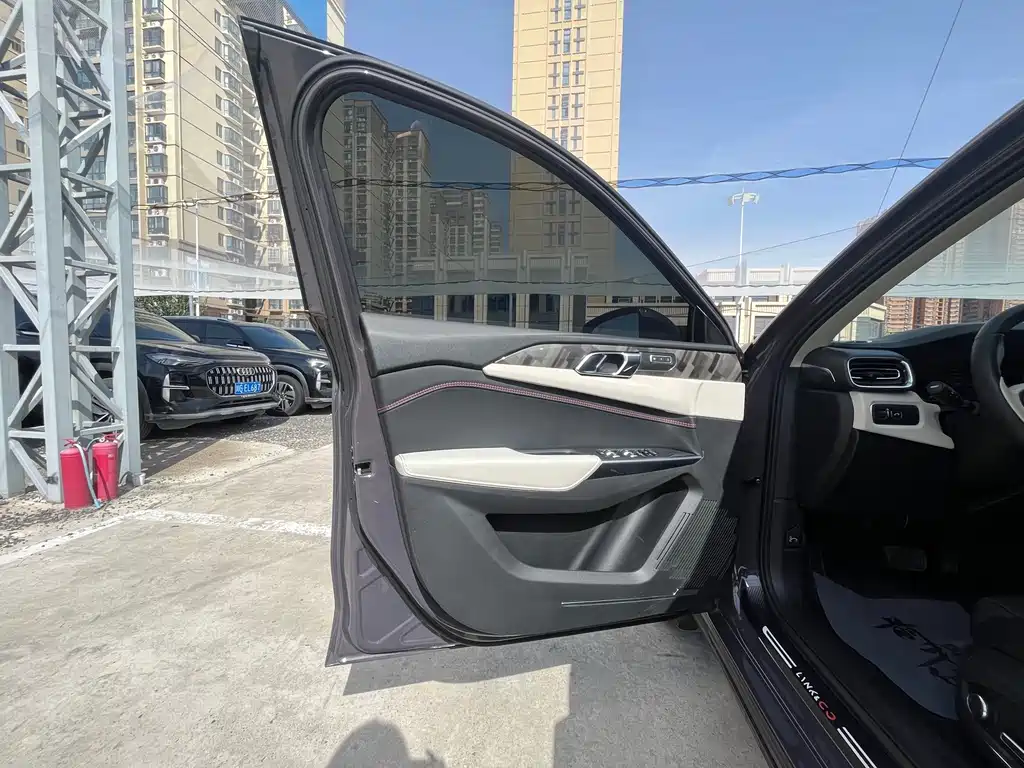 Lynk & Co 02 — миниатюра 15
