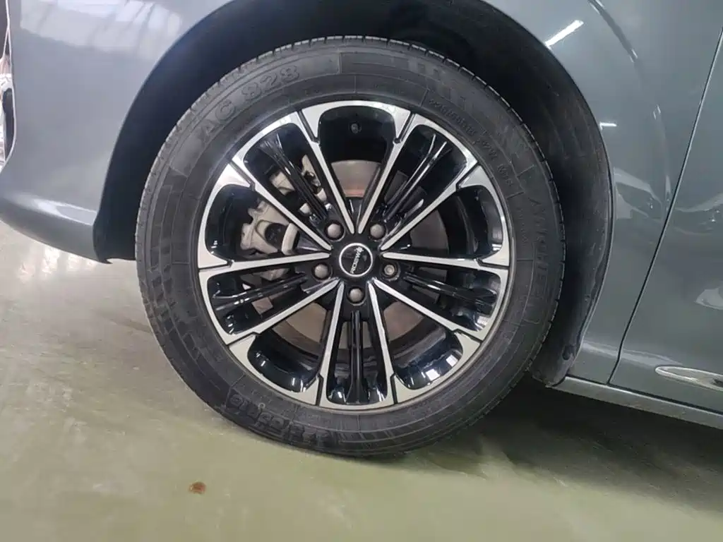 Roewe iMAX8 — миниатюра 23