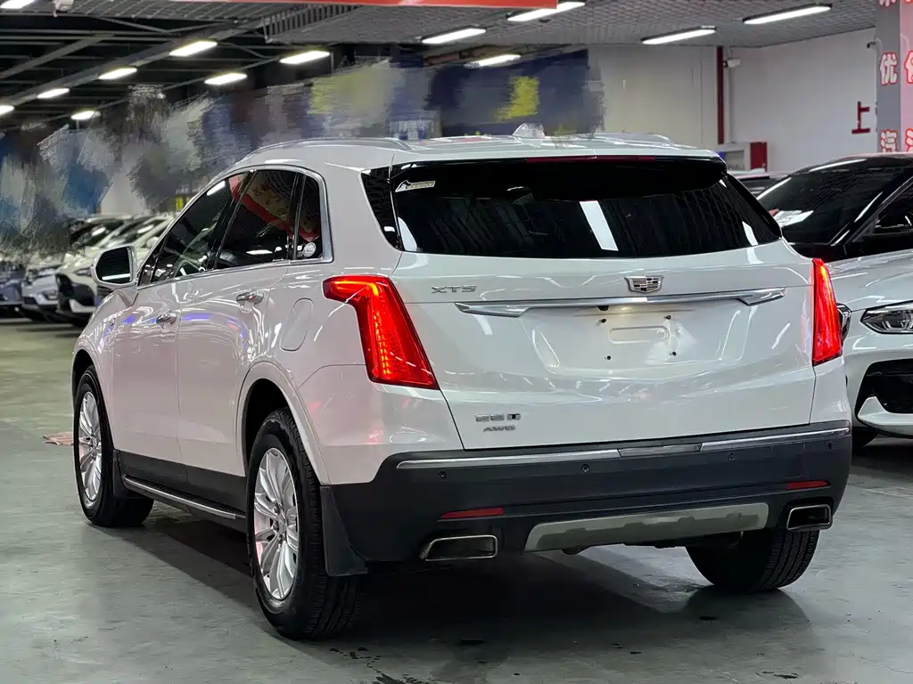 Cadillac XT5 — миниатюра 6