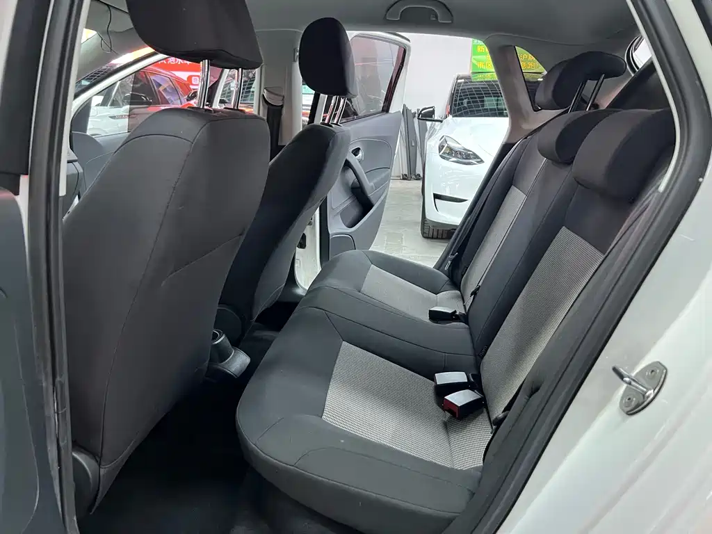 Volkswagen Polo — миниатюра 10