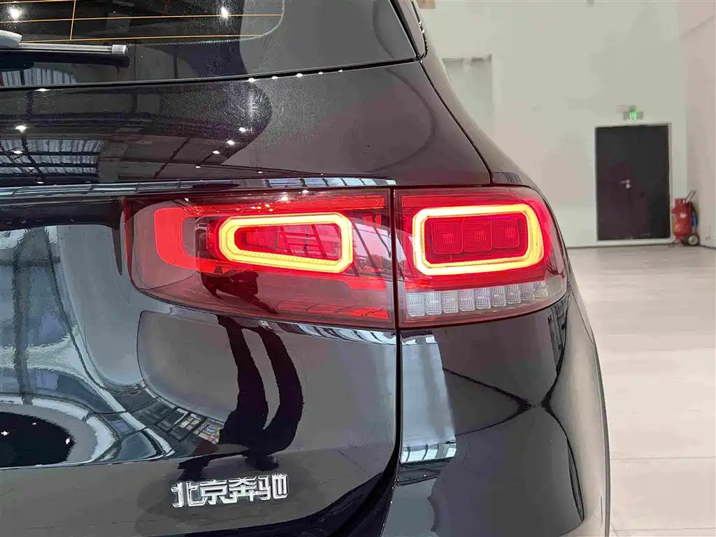 Mercedes-Benz GLB — миниатюра 11