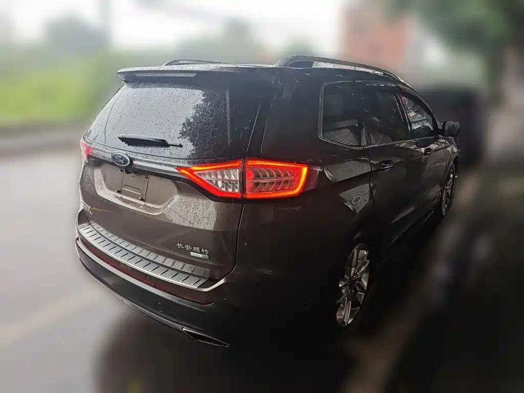 Ford Edge — миниатюра 4