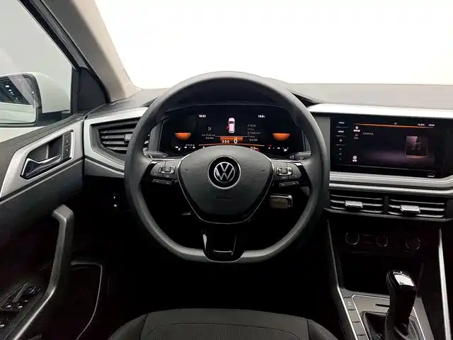 Volkswagen Polo — миниатюра 12