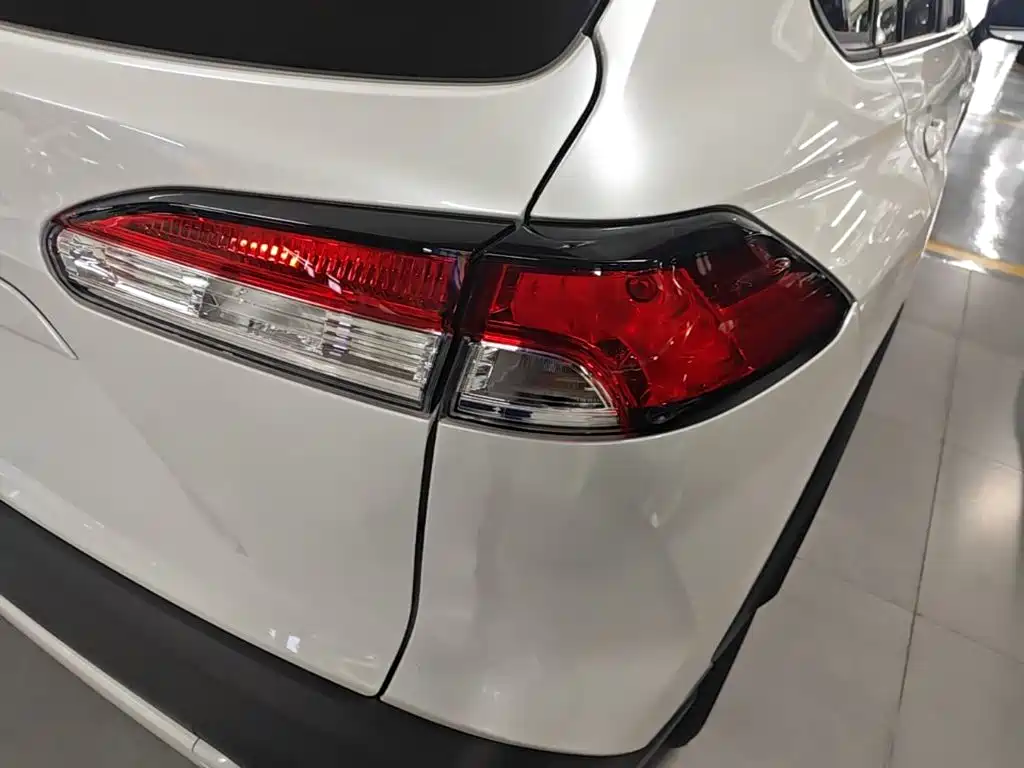Toyota Corolla Cross — миниатюра 8