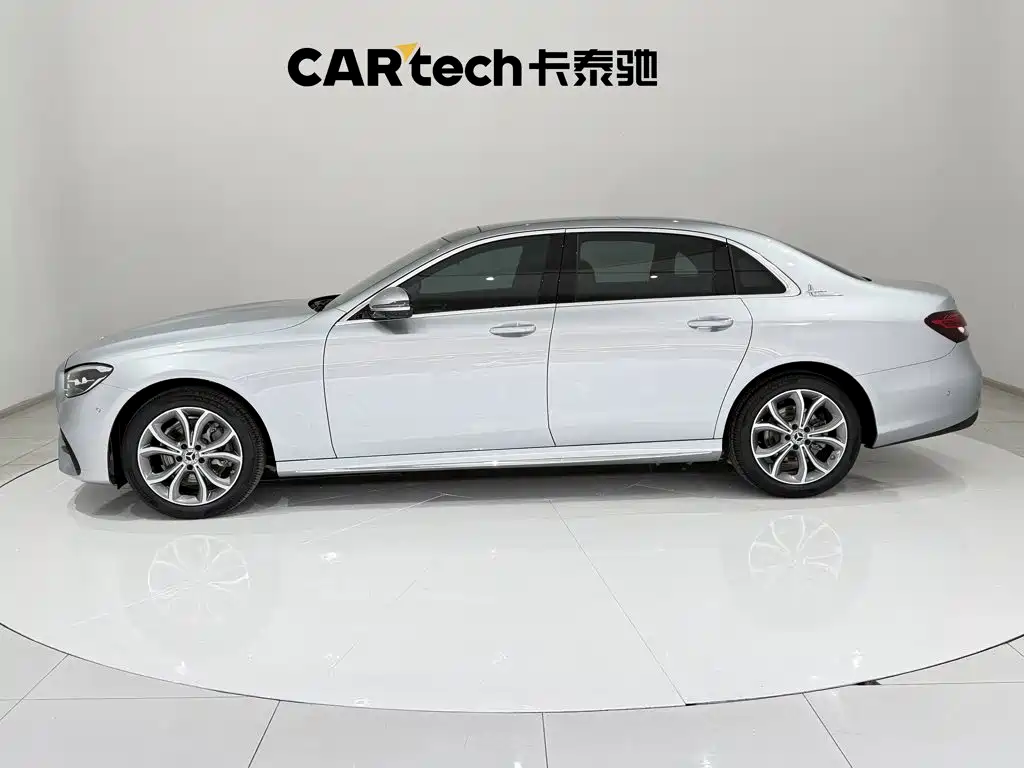 Mercedes-Benz E-Class — миниатюра 8