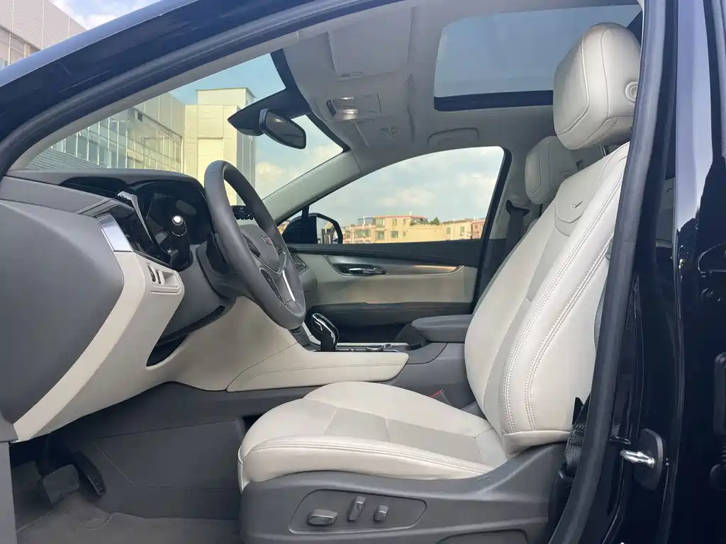 Cadillac XT5 — миниатюра 11