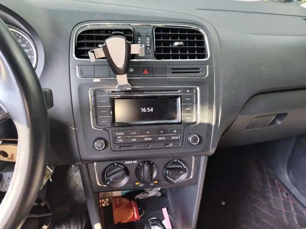 Volkswagen Polo — миниатюра 6