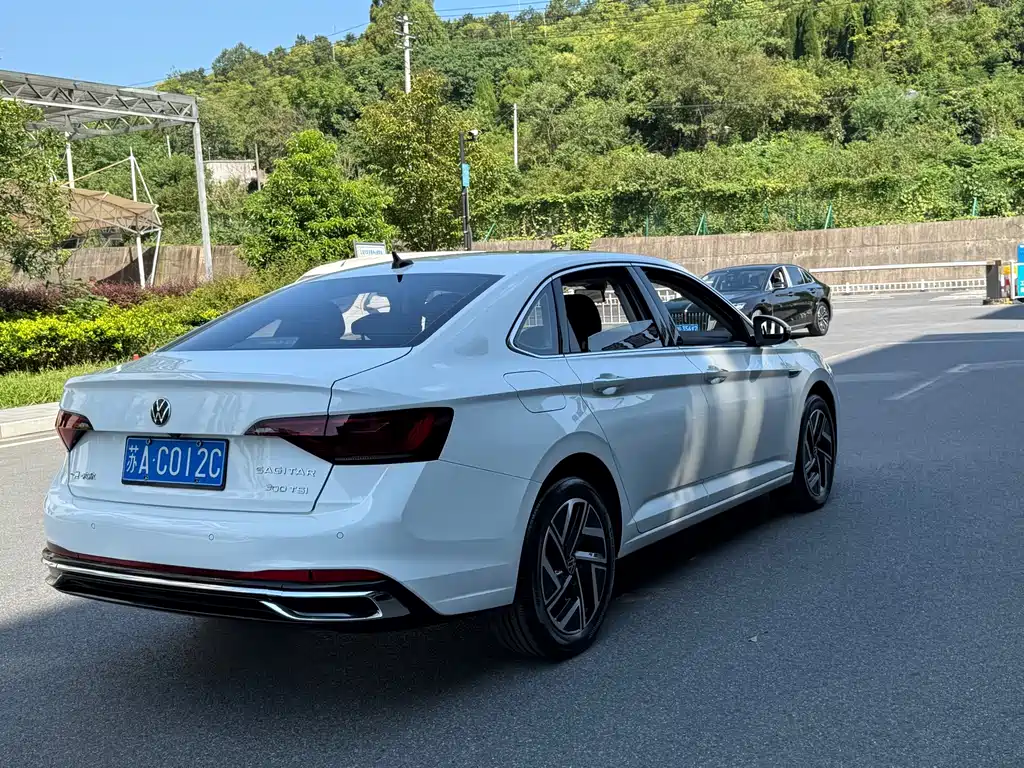 Volkswagen Sagitar — миниатюра 6