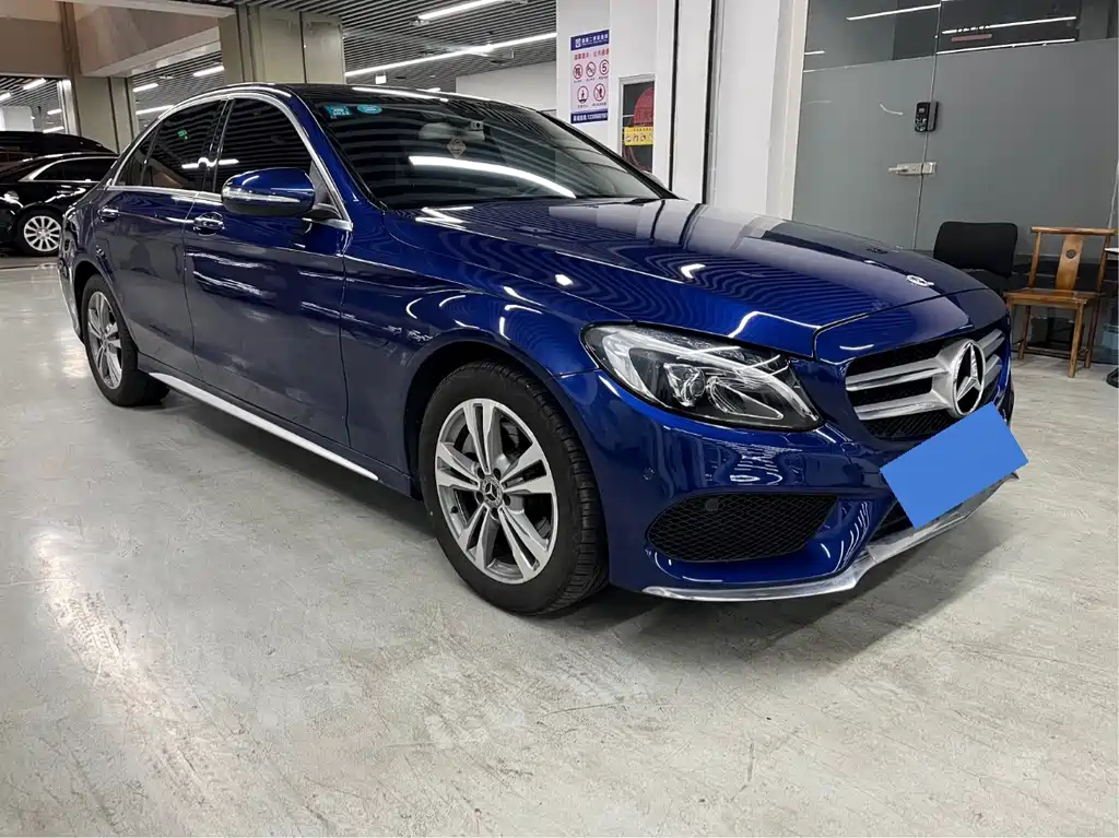 Mercedes-Benz C-Class — миниатюра 2