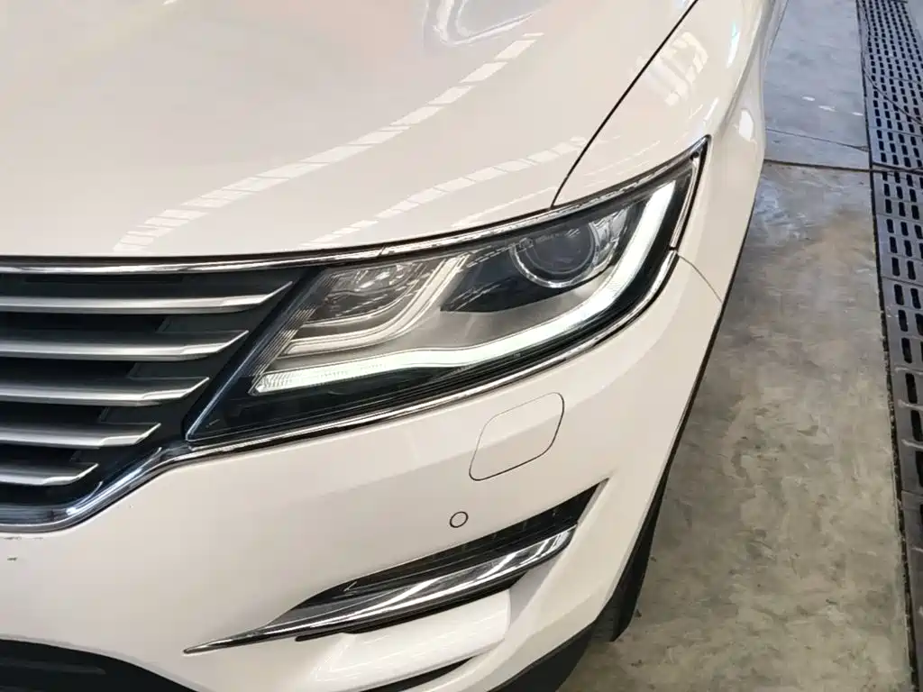 Lincoln MKC — миниатюра 24