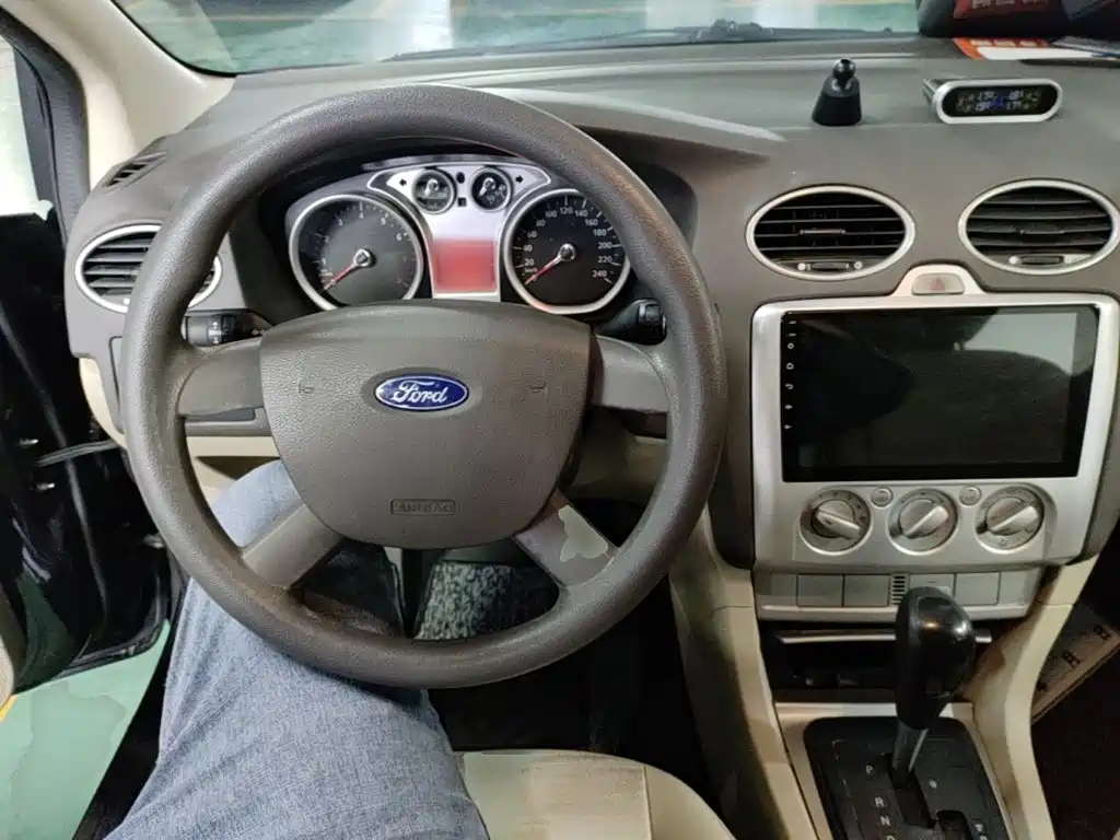 Ford Focus — миниатюра 10