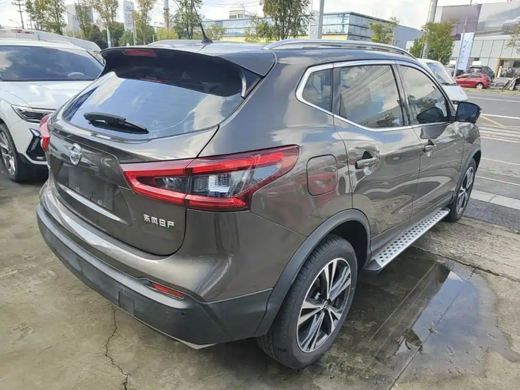 Nissan Qashqai — миниатюра 7