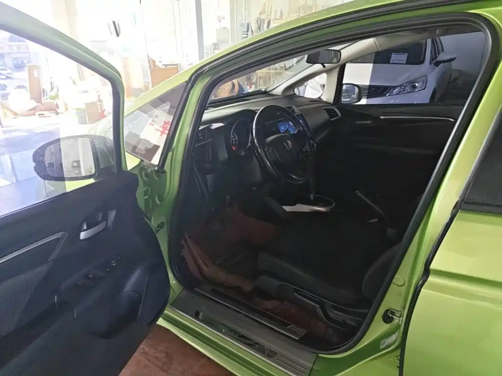 Honda Fit — миниатюра 16