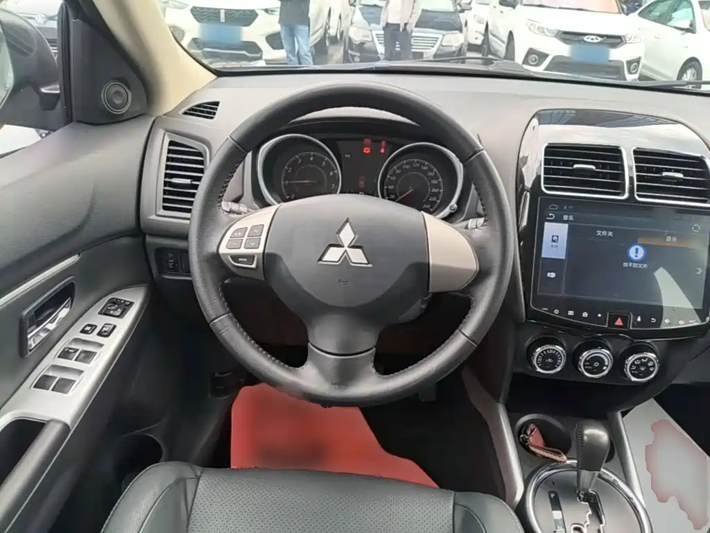 Mitsubishi ASX — миниатюра 11