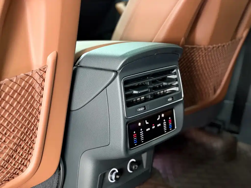 Audi Q7 — миниатюра 26
