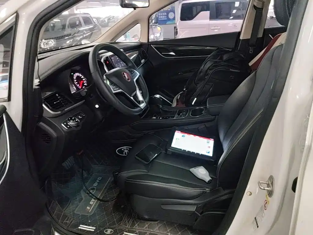 BYD MAX — миниатюра 15