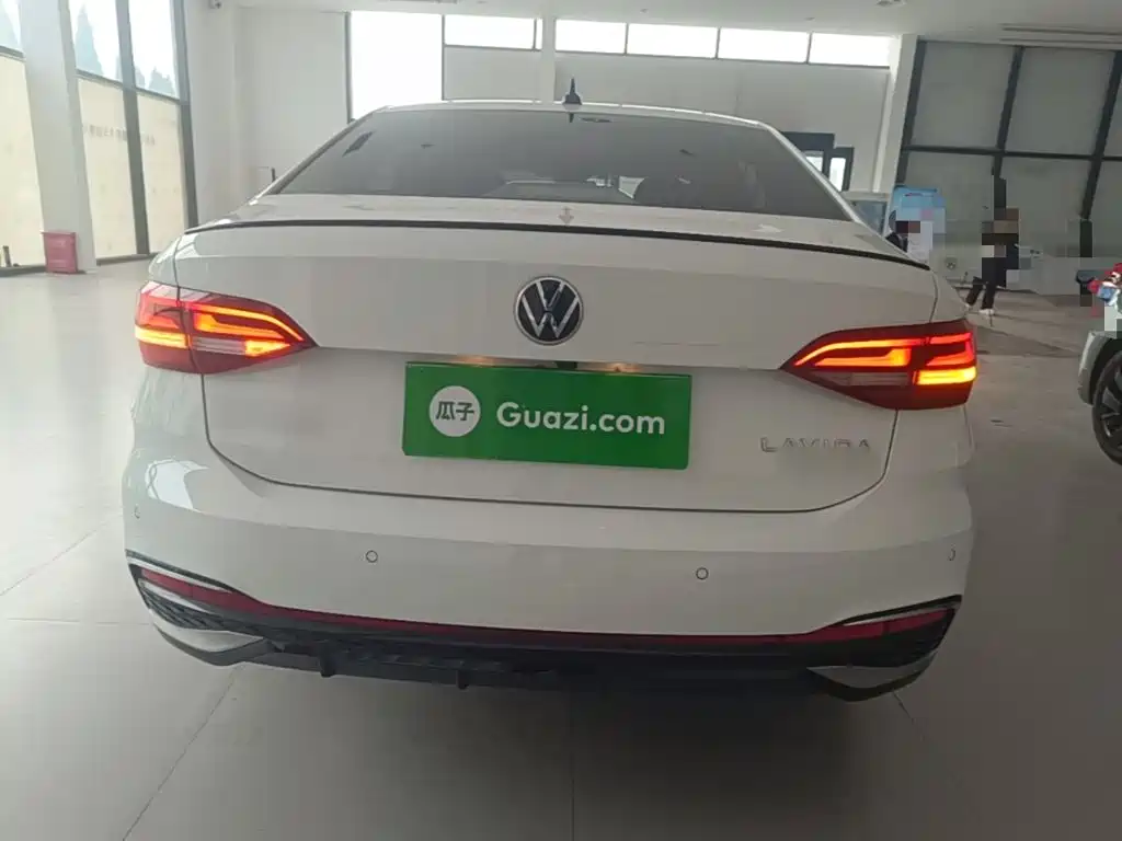 Volkswagen Lavida — миниатюра 6